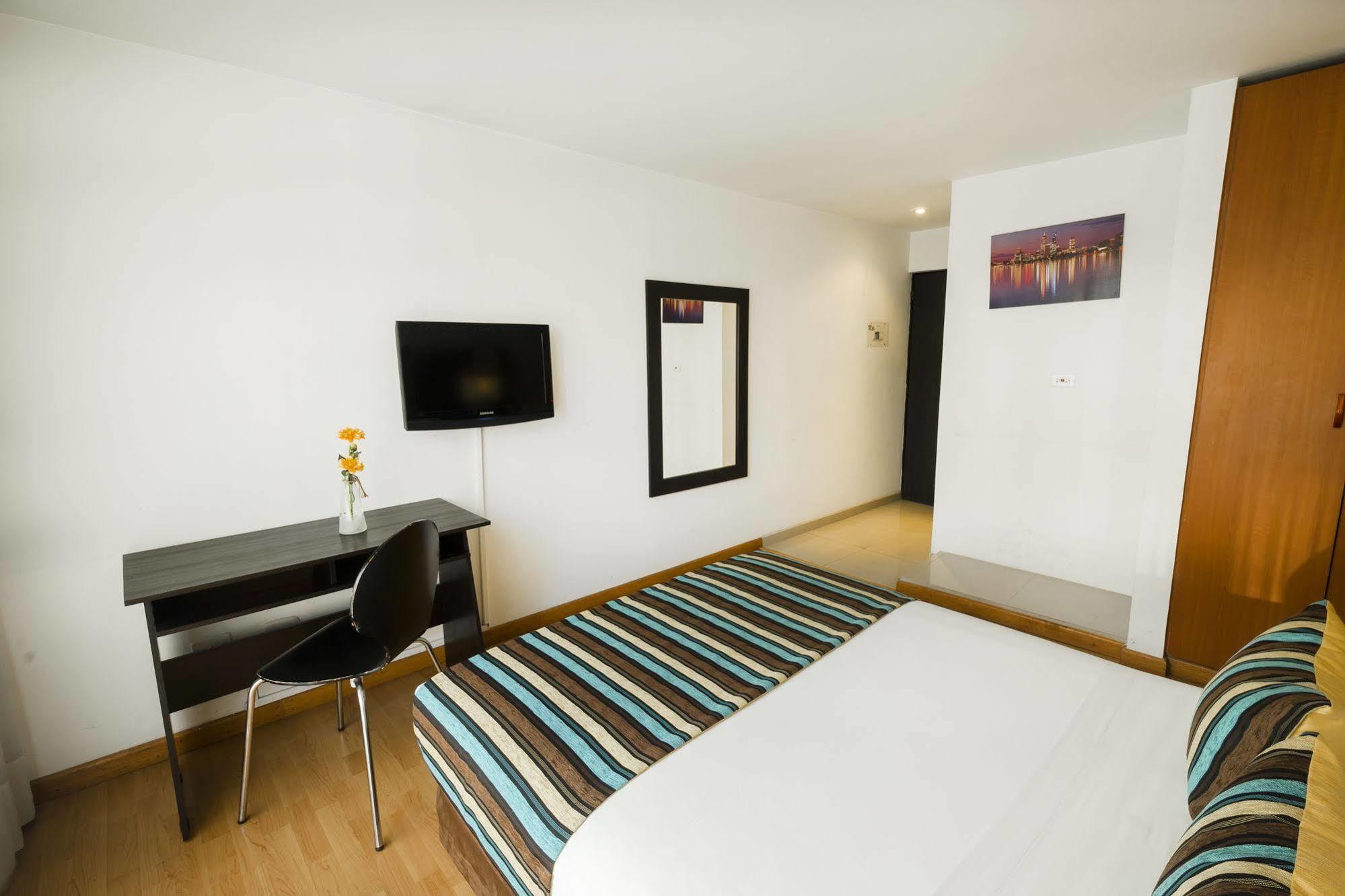 Hotel L'Etoile Javeriana โบโกตา ภายนอก รูปภาพ